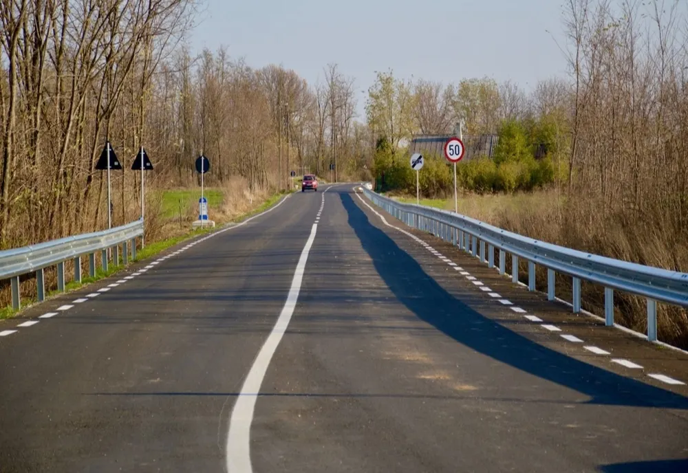 Drumul către ștrandul Mihăieni, modernizat