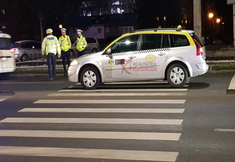 Un taximetrist a lovit o minoră pe trecerea de pietoni