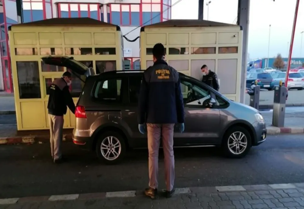 Peste 230 de persoane din zonele cu coronavirus au intrat prin Vama Petea în ultimele 12 ore. 19 persoane au fost escortate la centrele de carantină