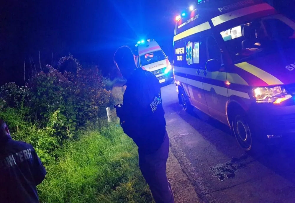 Accident în Orașu Nou. Șoferul și un pasager au fost transportați la spital