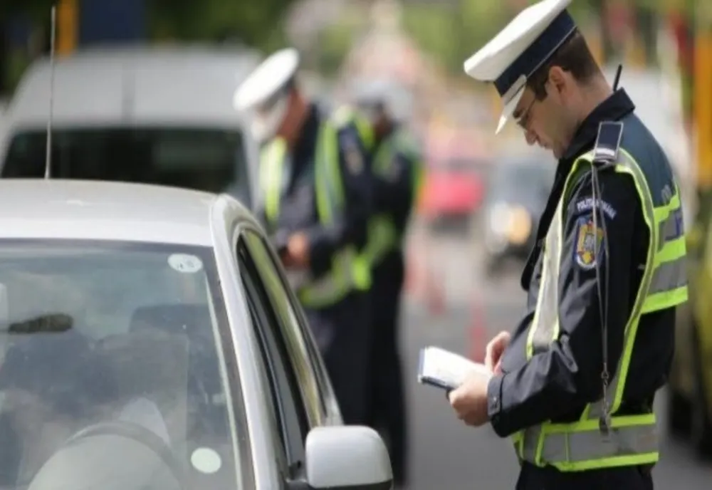 Zeci de şoferi au rămas pietoni în urma controalelor din trafic ale polițiștilor sătmăreni