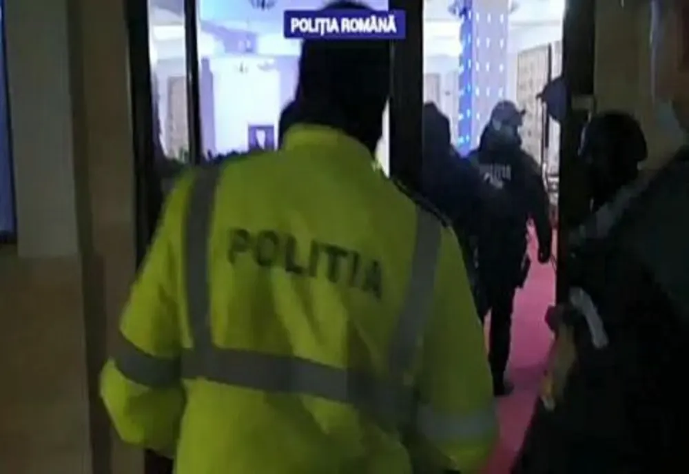Satu Mare: Amenzi de 27.000 lei pentru nepurtarea măştii şi nerespectarea distanţării
