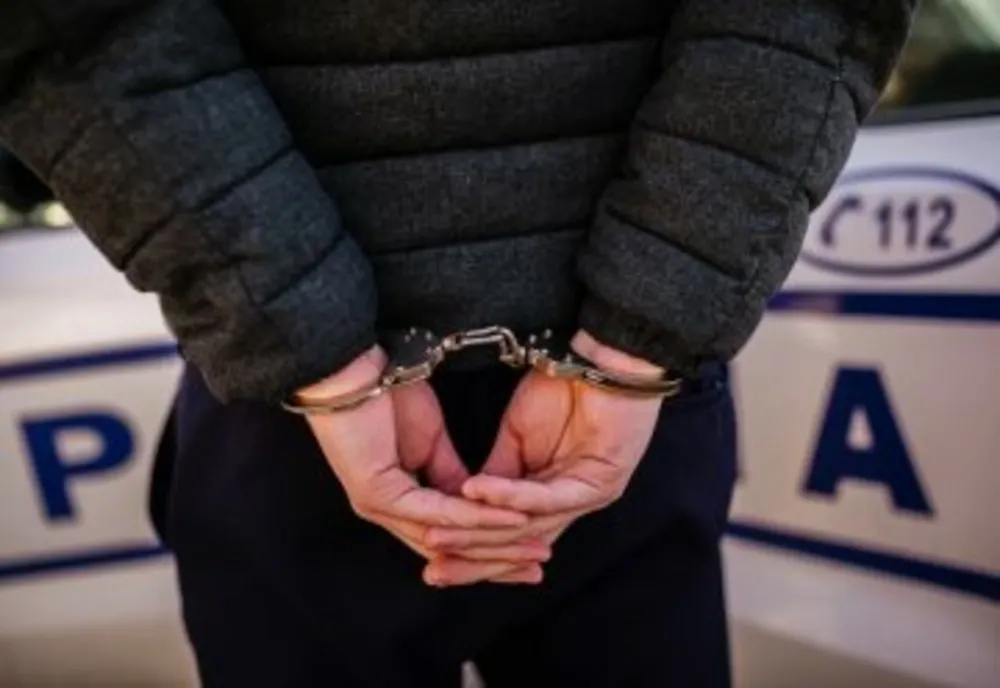 Bărbat din Carei, dat în urmărire internaţională pentru proxenetism, prins de poliţişti