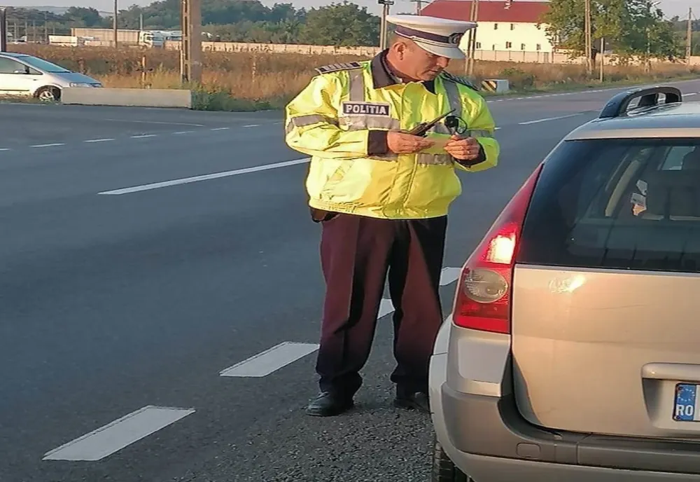 Peste 120 amenzi în trafic și 12 șoferi lăsați fără permise, într-o singură zi