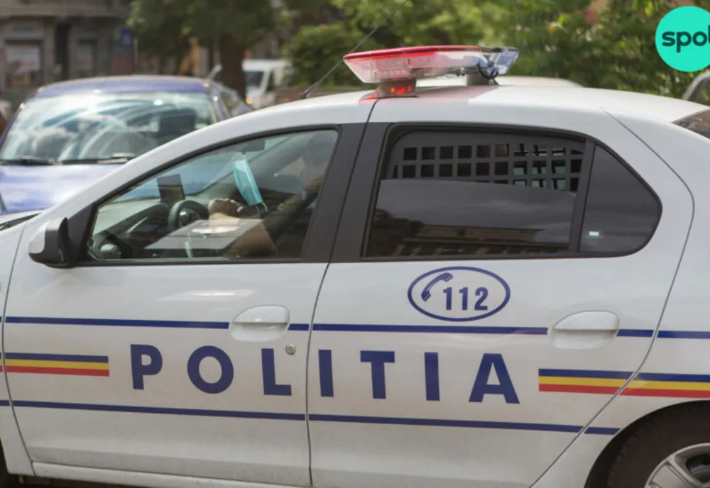 Scandal în Homoroade! O femeie a intrat într-o curte şi a distrus o maşină