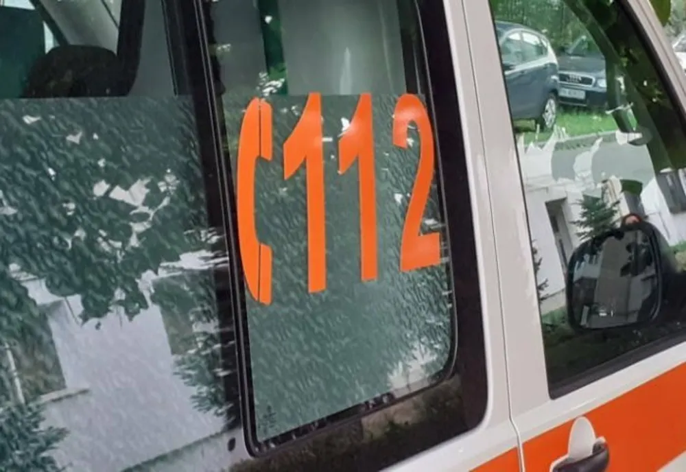 Accident cu trei maşini în Satu Mare! Trei persoane au fost rănite