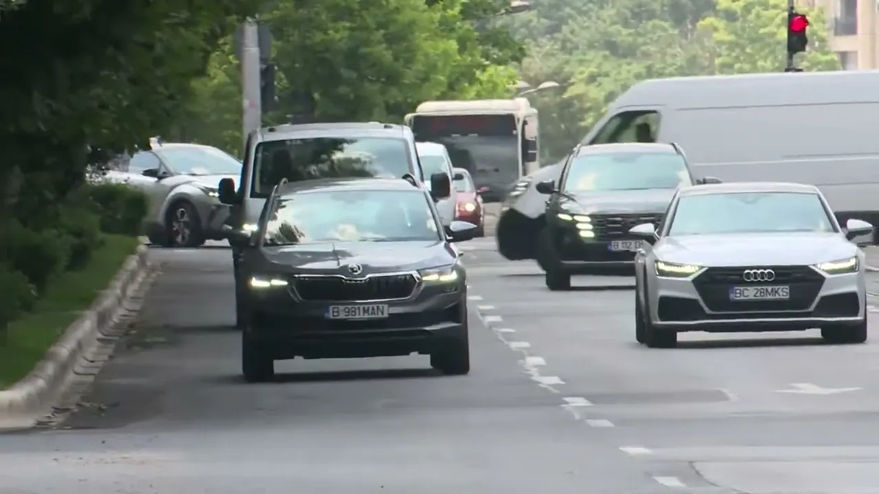 mașini în trafic