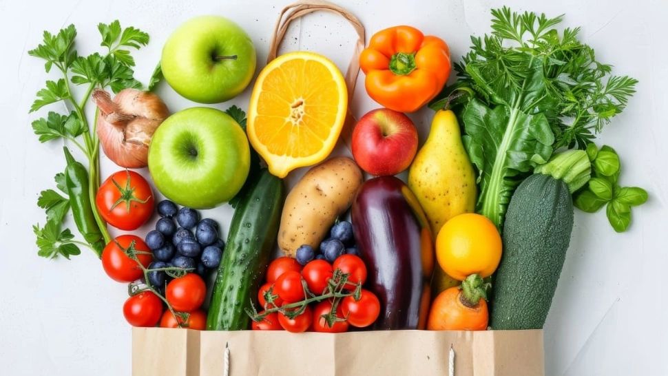 Carburanții trag în sus prețurile la raft: pâinea, lactatele și mezelurile, în prag de scumpiri