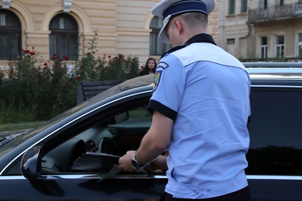 politist rutiera, masina oprita16