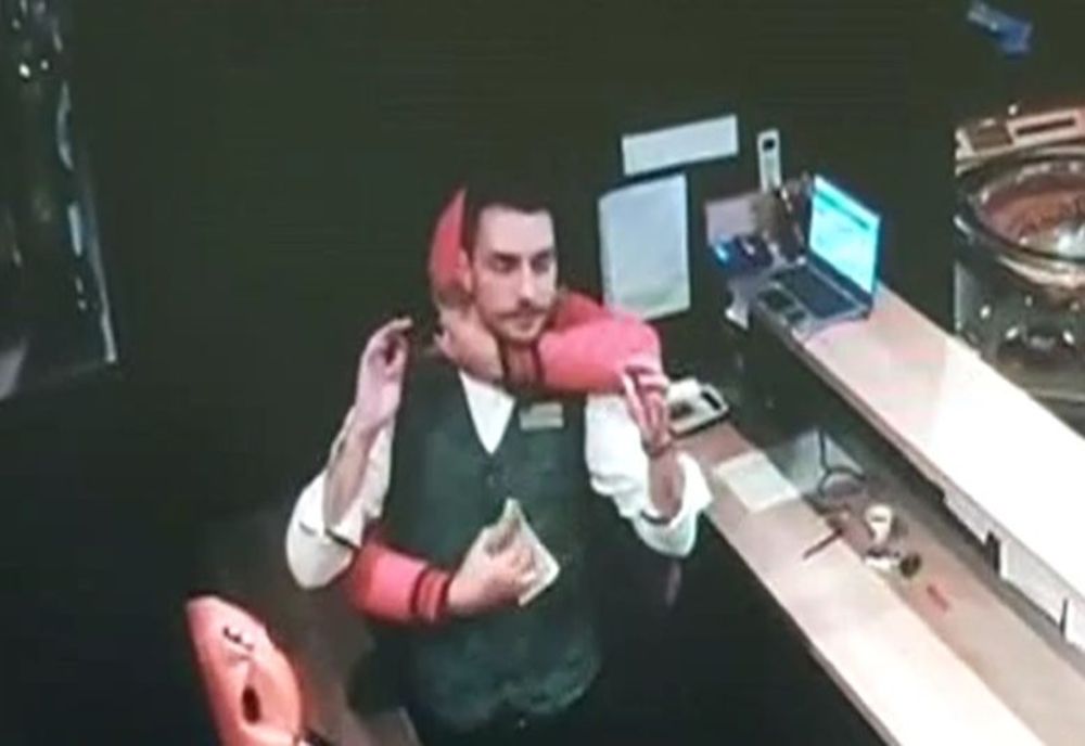 Jaf armat la un cazino. A amenințat un angajat cu cuțitul și a fugit. Agresorul, prins la Satu Mare