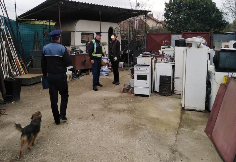 Controale în trenuri și în centrele de colectare a fierului vechi