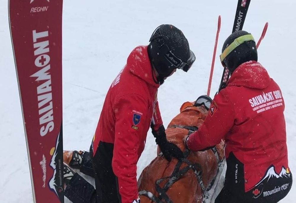 Sătmărean rătăcit în munţii din Maramureş. A fost salvat de salvamontişti