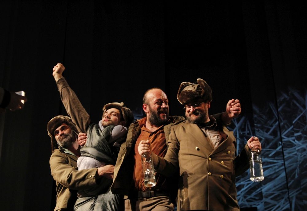 De Ziua Culturii Naționale, Trupa Mihai Raicu joacă spectacolul „Tără(z)boi”