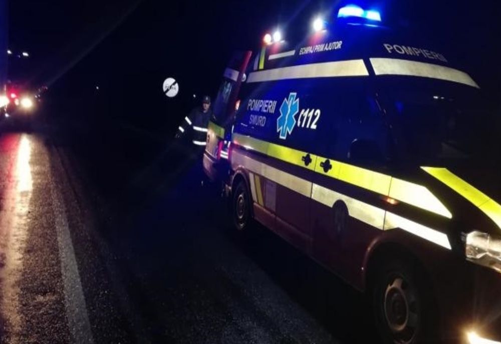 Accident în județ. Două mașini s-au ciocnit frontal
