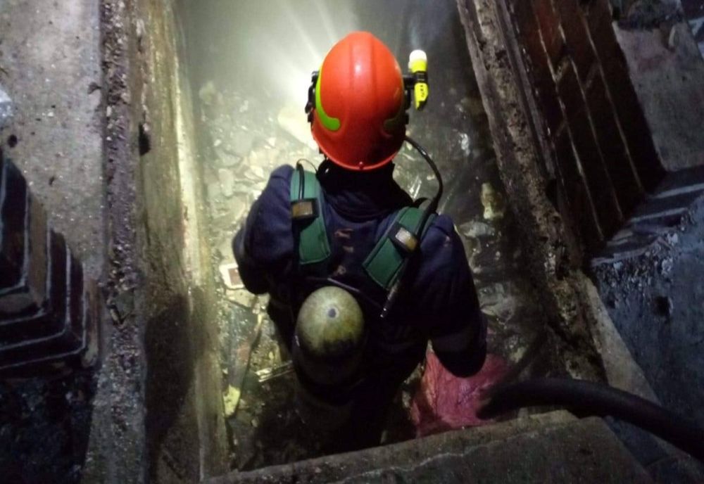 Incendiu izbucnit în subsolul unei clădiri dezafectate din municipiul Satu Mare