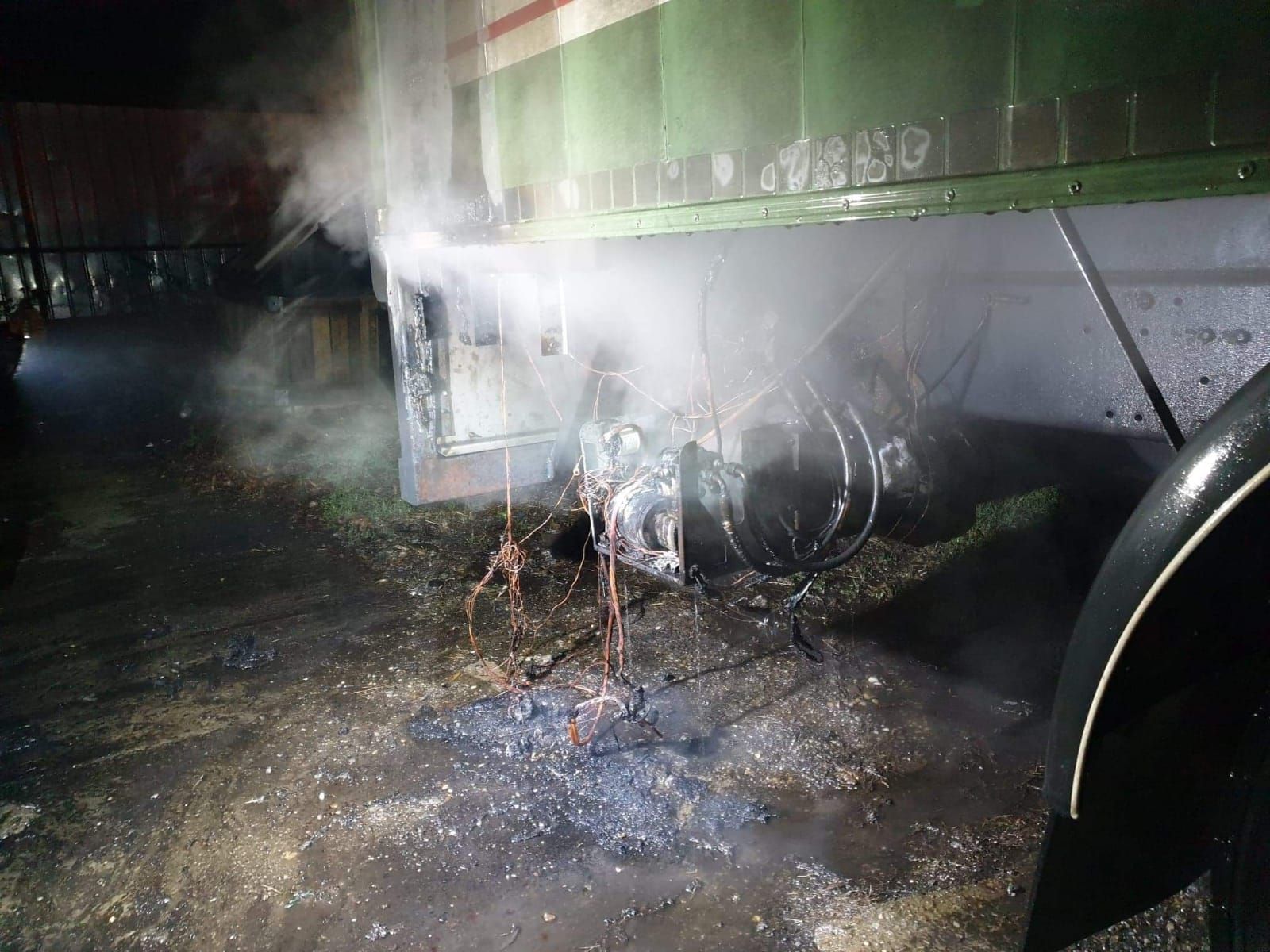 incendiu-autoutilitara-satu-mare