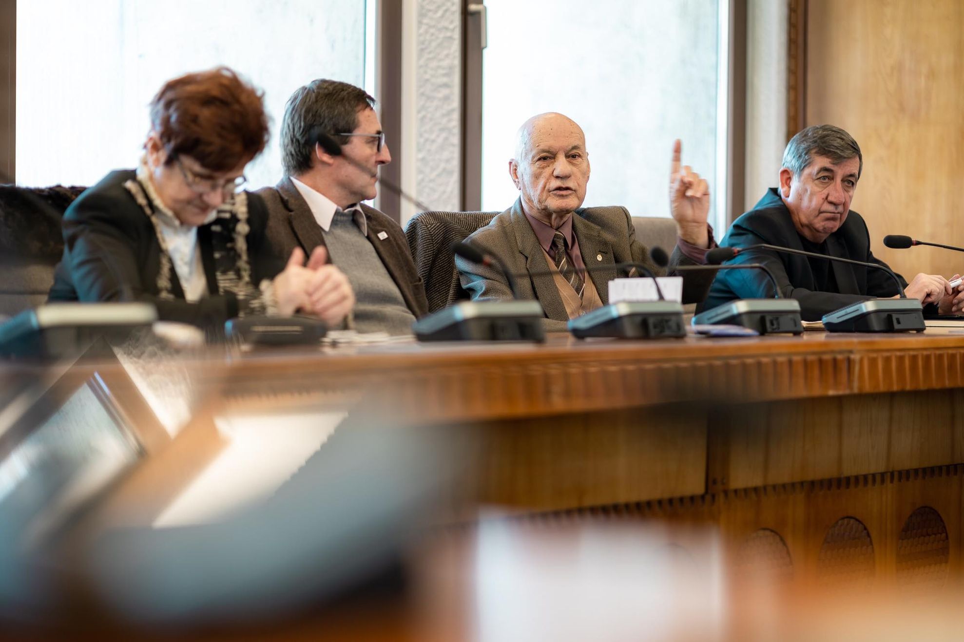 pensionari-sedinta-prefectura