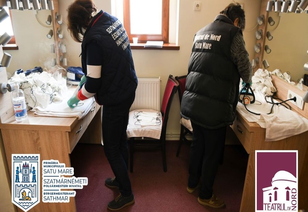 Măști de protecție pentru vârstnici și asistații social confecționate în atelierul Teatrului de Nord 