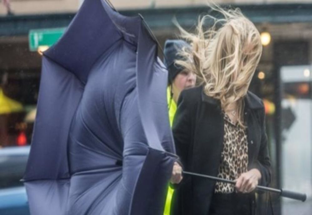 Atenționare meterorologică de intensificări ale vântului