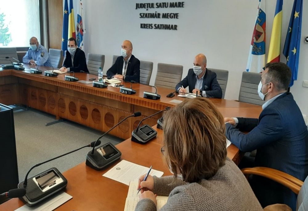 Toți sătmărenii care se deplasează în afara localității de domiciliu au nevoie de declarație pe proprie răspundere