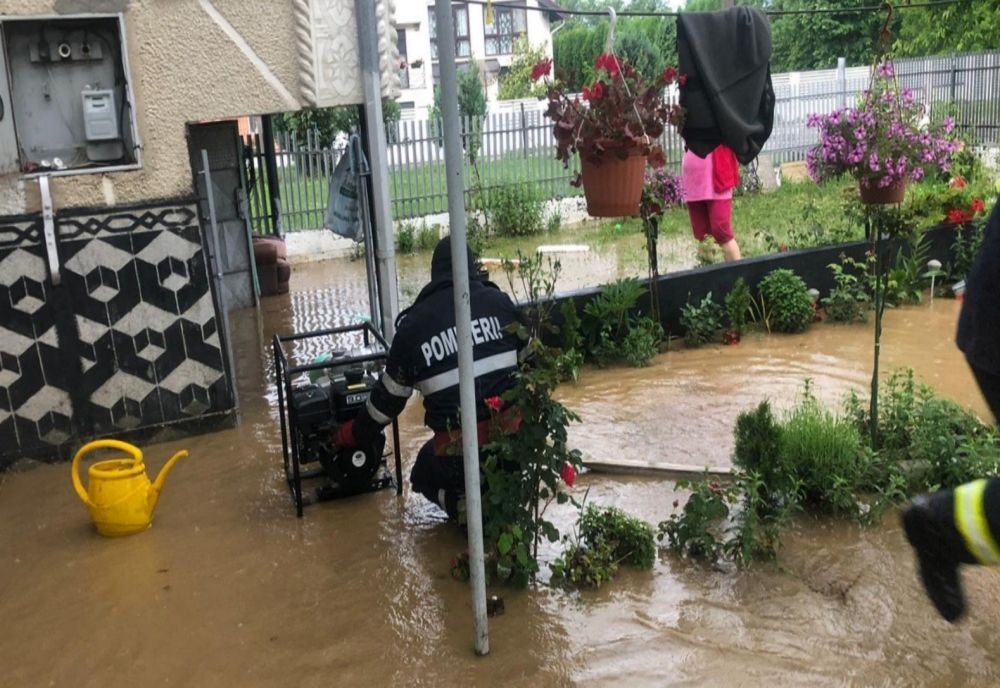 Gospodării inundate în Negrești Oaș