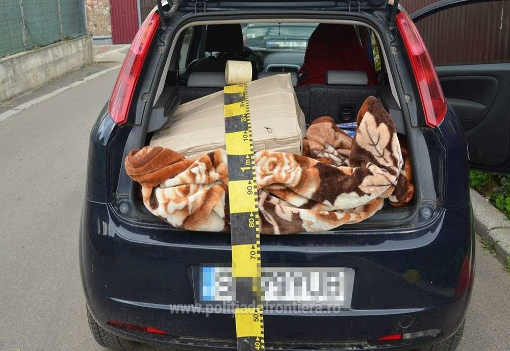 Peste 5.000 de pachete de țigări, confiscate de polițiștii de frontieră din Satu Mare