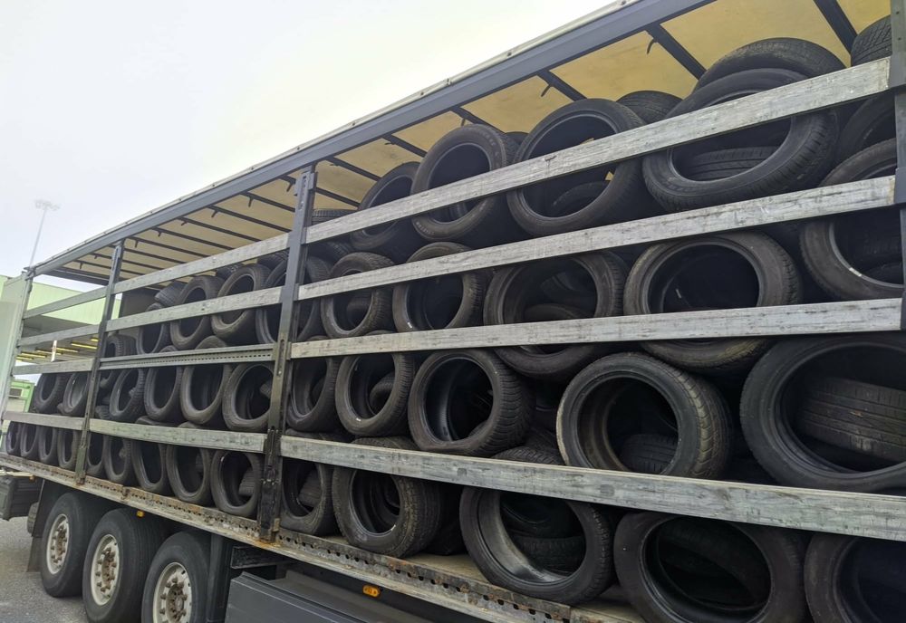 Peste 17 tone de deșeuri, oprite la frontieră de comisarii Gărzii de Mediu Satu Mare