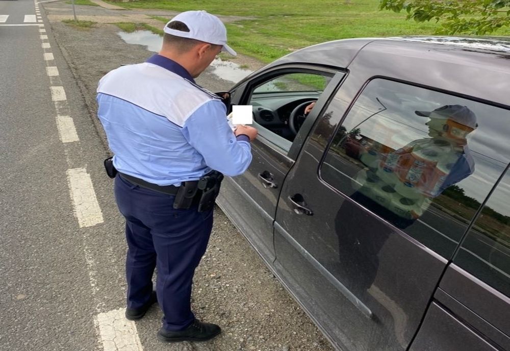 Amenzi de circa 40.000 lei, aplicate de polițiștii sătmăreni într-o singură zi! 11 șoferi, lăsați fără permise