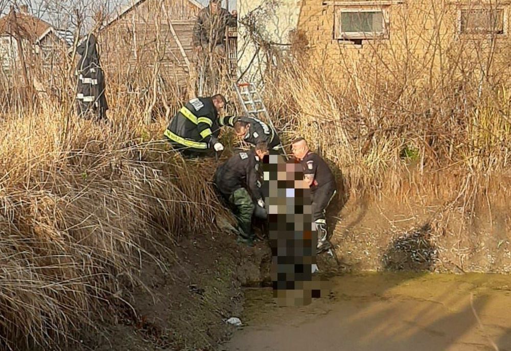 Bărbat găsit înecat într-un iaz în localitatea Dobra (FOTO)