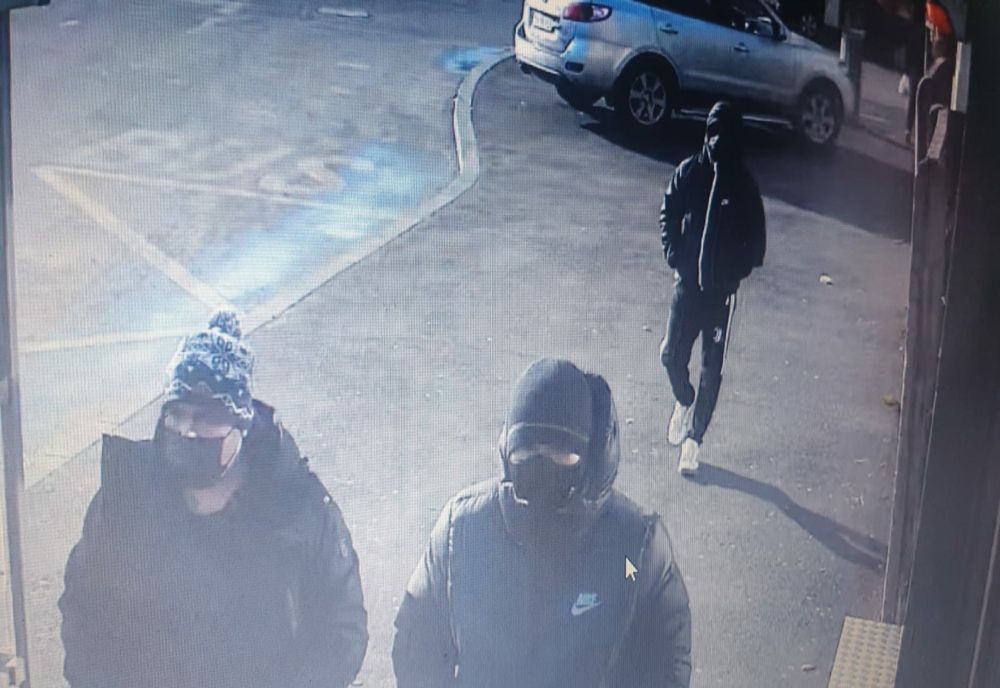 FOTO: I-AȚI VĂZUT? Sătmăreni, bănuiți de furt, căutați de polițiști