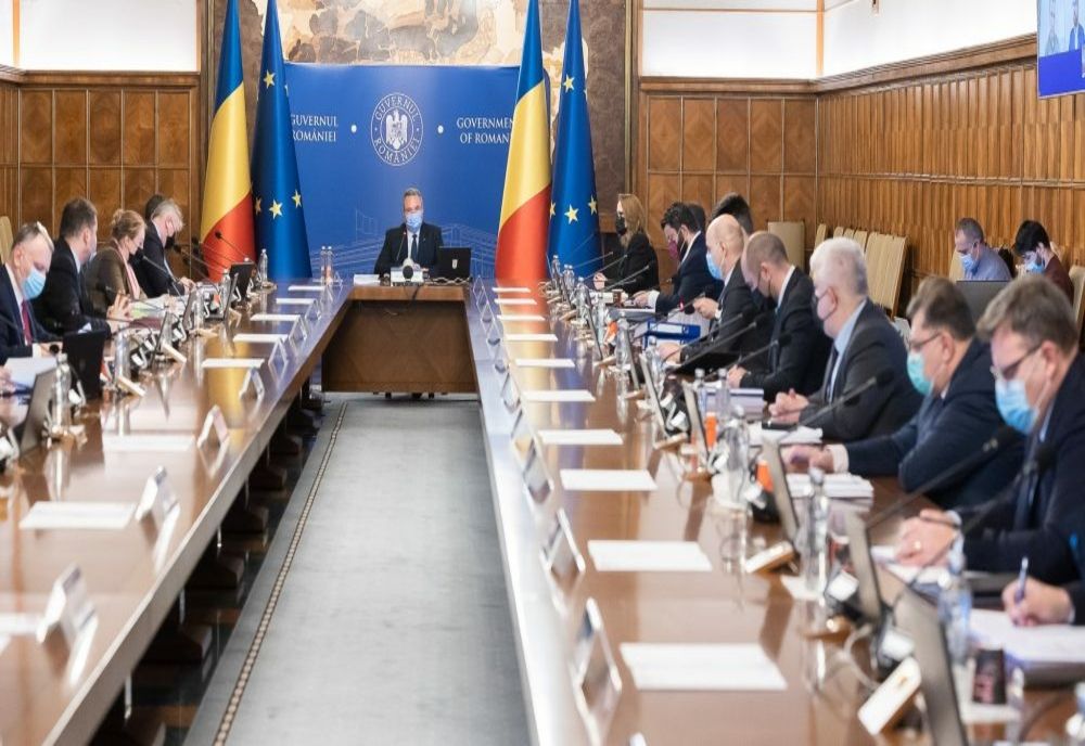 Guvernele României şi Poloniei se reunesc astăzi în şedinţă comună la Varşovia