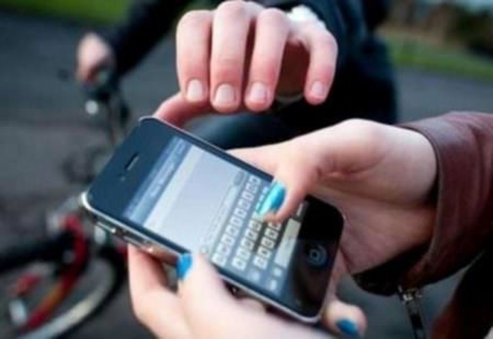 Vă ajutăm din Cluj lansează un call center dedicat refugiaților din Ucraina