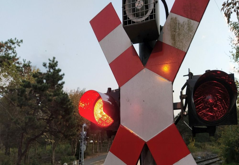 Trafic deviat pe DN19A în judeţul Satu Mare! Sunt efectuate lucrări la calea ferată