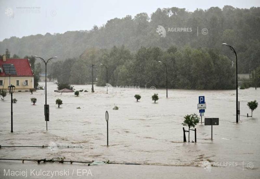 UPDATE FURTUNA BORIS/ POMPIER MORT ÎN INUNDAŢIILE DIN AUSTRIA; UN DECES ÎN POLONIA, 4 DISPĂRUŢI ÎN REPUBLICA CEHĂ