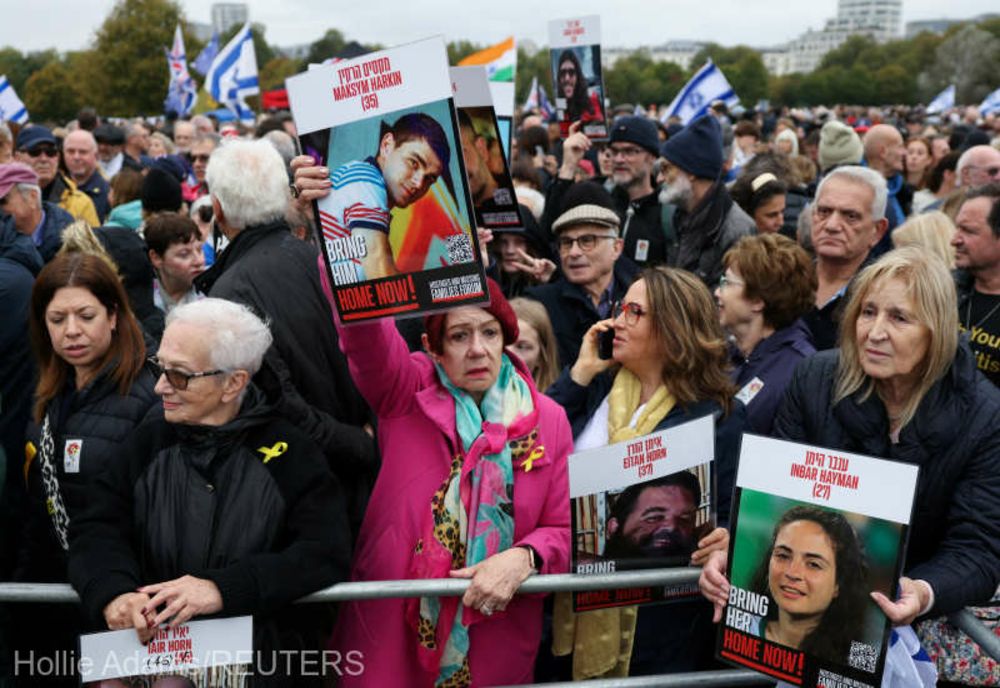 MII DE PERSOANE S-AU ADUNAT LA LONDRA PENTRU A ADUCE UN OMAGIU VICTIMELOR ATACULUI HAMAS DIN 7 OCTOMBRIE