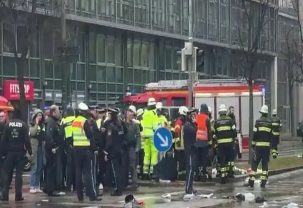 GERMANIA: O MAȘINĂ A INTRAT ÎNTR-O MULȚIME DE OAMENI LA MÜNCHEN