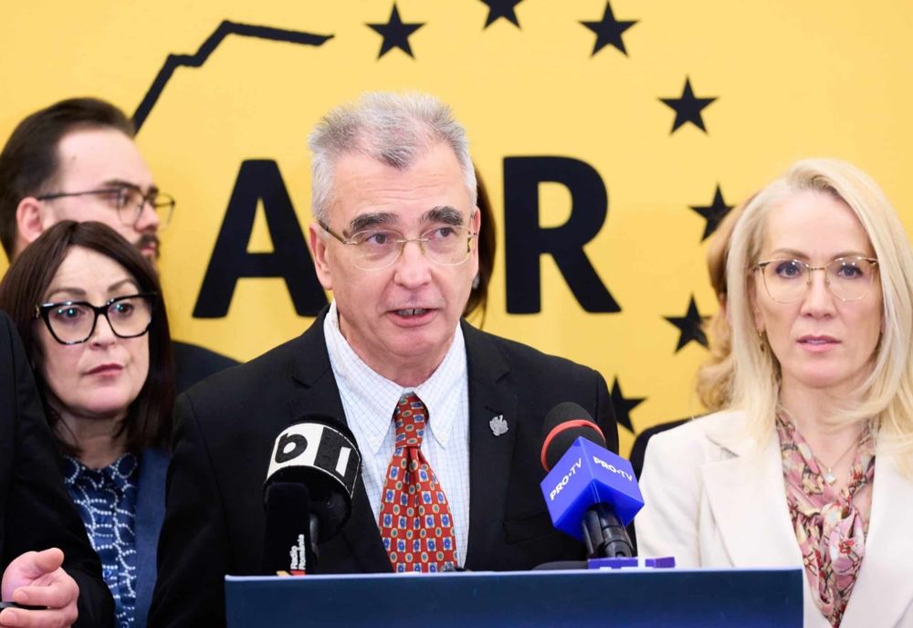 LIDERUL SENATORILOR AUR, PETRIȘOR PEIU: RĂZBOIUL DIN UCRAINA NU ESTE UN MOTIV PENTRU CA GUVERNUL SĂ ABDICE DE LA PROTEJAREA MINORITĂȚII ROMÂNE