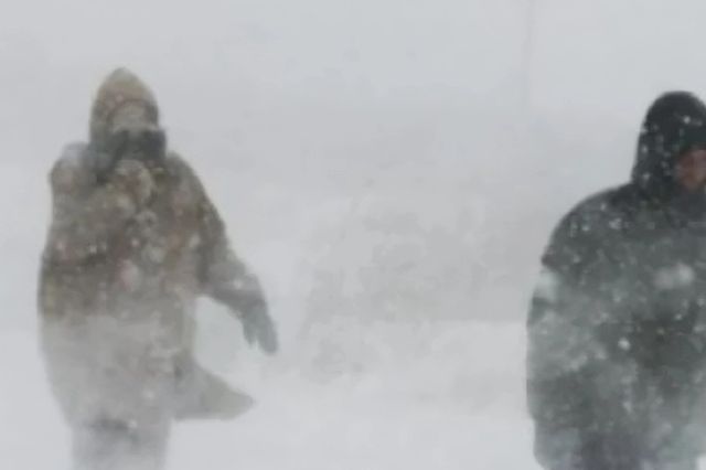 ANM a emis avertizări de viscol, polei și vânt puternic până pe 26 februarie