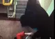 A tâlhărit un bătrân în plină stradă