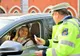 Polițiștii locali din Satu Mare au oferit mărțișoare doamnelor și domnișoarelor