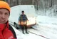 Două mașini au rămas înzăpezite. Au intervenit salvamontiștii