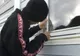 Un minor a furat bani din casa unui bătrân din Doba
