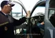 Autoturism căutat de autorităţile din Marea Britanie, depistat la vama Petea