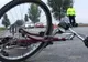 Biciclist rănit pe DN 19 de un șofer neatent