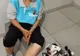 A spart o mașină și a furat mai multe bunuri, inclusiv carduri bancare