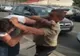 Bătaie între 5 persoane într-o intersecţie din Satu Mare! Trei bărbaţi au ajuns la spital