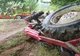 Tractor răsturnat în Târșolț! Un bărbat rănit a fost transportat cu elicopterul la UPU Baia Mare