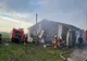 Incendiu violent în localitatea Unimat! 9000 de găini au murit (FOTO)