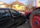 Un bătrân, de 73 de ani, fără permis, a intrat cu tractorul într-o mașină
