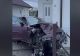 Momentul în care o mașină se izbește violent de o casă, chiar în dimineața de Crăciun VIDEO